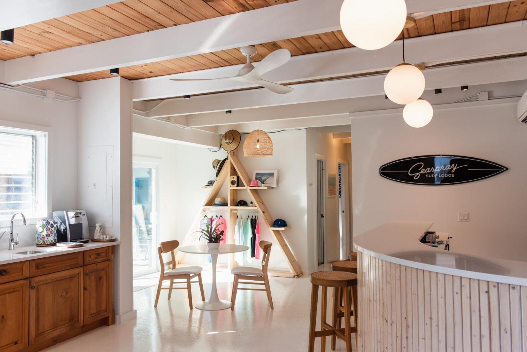 ורו ביץ' Seaspray Surf Lodge מראה חיצוני תמונה