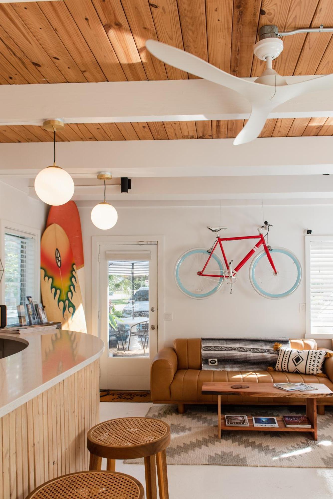 ורו ביץ' Seaspray Surf Lodge מראה חיצוני תמונה